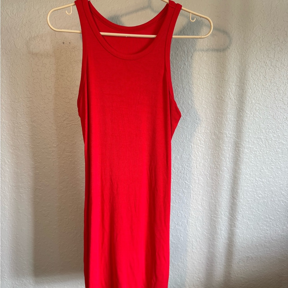 Sleeveless Red Ribbed Dress - Picture 3 of 4